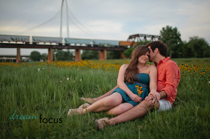 Jessica & Ramin | Engagement Shoot Dallas | Perot Museum and Trinity River Bed
