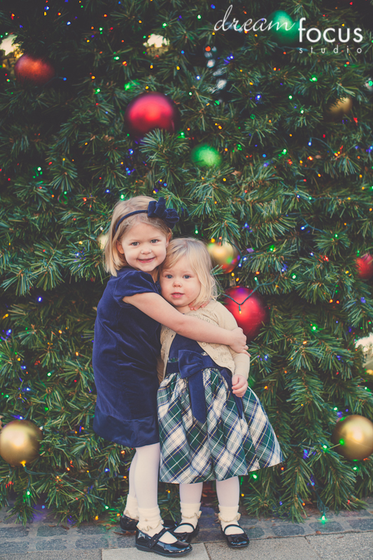 professional holiday photos Dallas Texas Klyde Warren Park