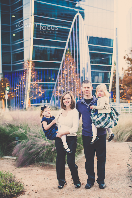 professional holiday photos Dallas Texas Klyde Warren Park