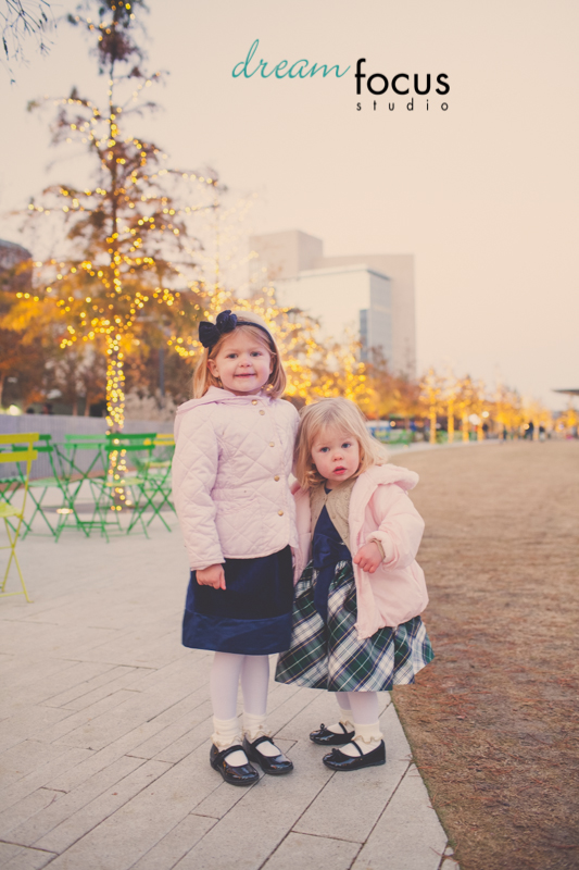 professional holiday photos Dallas Texas Klyde Warren Park