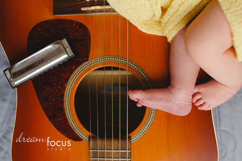 best dallas newborn photographer guitar