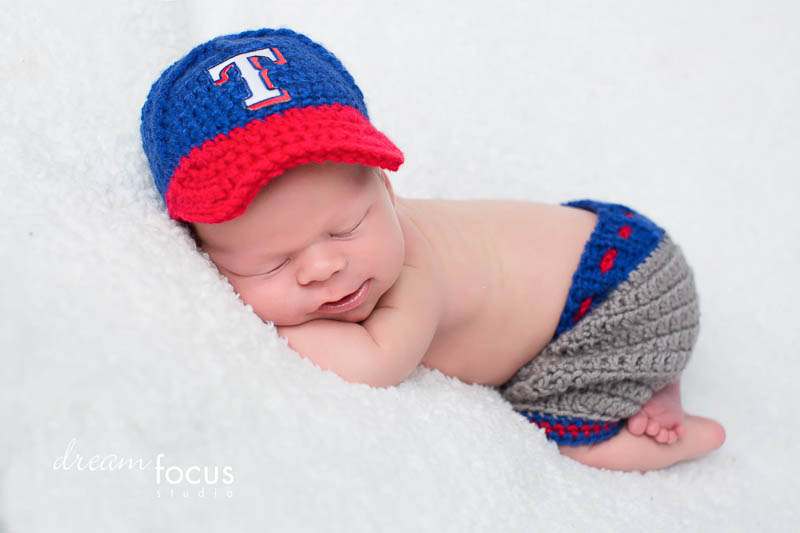 best dallas newborn photographer baseball