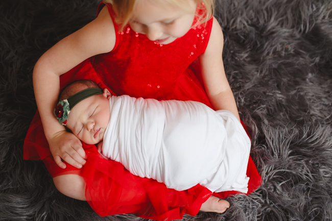 newborn photgrapher dallas texas studio big sister