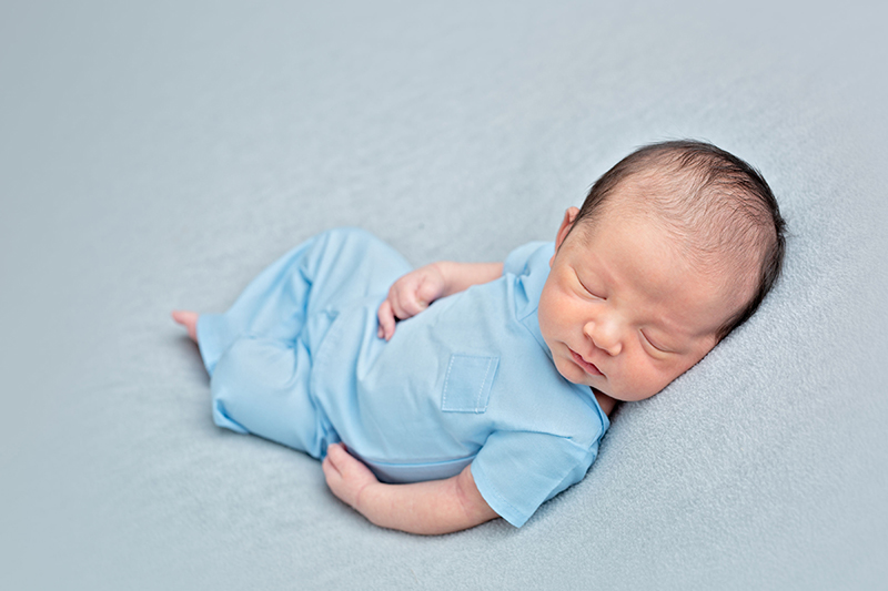 best dallas newborn photographer doctor baby