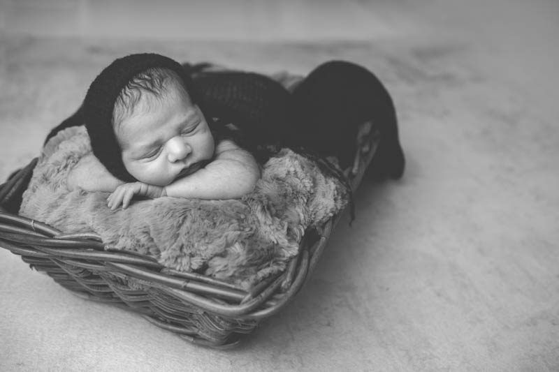 best dallas newborn photographer black and white